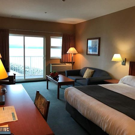 Beach Gardens Resort And Marina พาวเวลล์ ริเวอร์ ภายนอก รูปภาพ